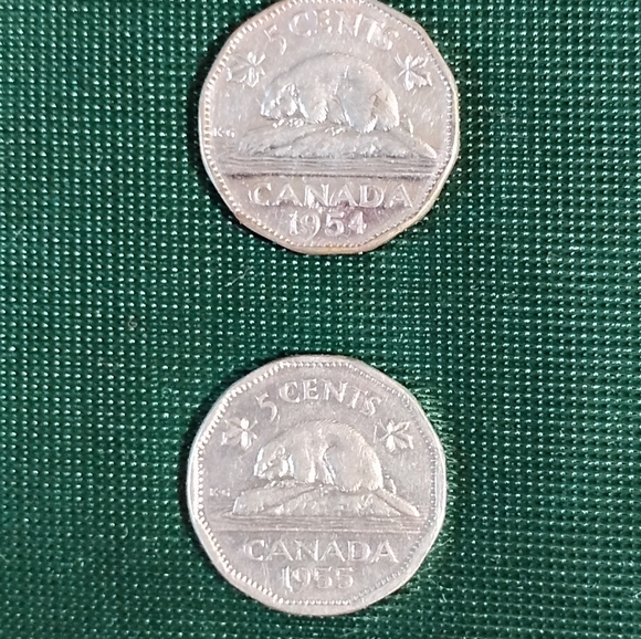 Vintage Canadian Coin Collection - 1940-1969 - Picture 7 of 9